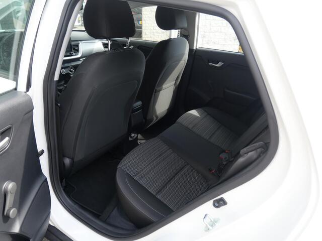 KIA Stonic 1.0 T-GDi MHEV DynamicLine | Trekhaak | Allseason | Cruise | Carplay | Camera |