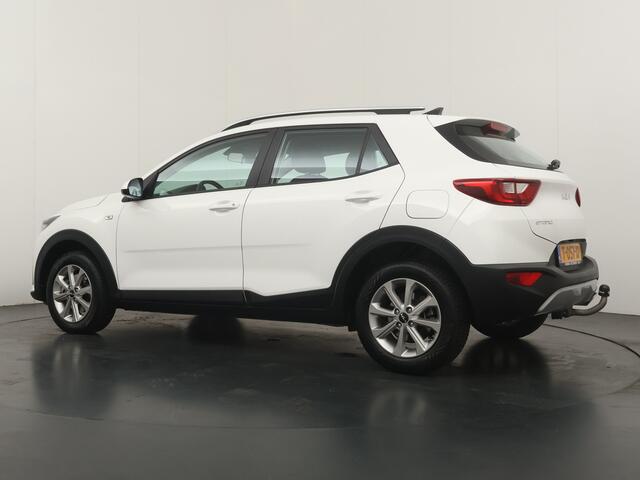 KIA Stonic 1.0 T-GDi MHEV DynamicLine - Navigatie - Achteruitrijcamera - Trekhaak - Apple Carplay/Android Auto - Fabrieksgarantie t/m 27-09-20230