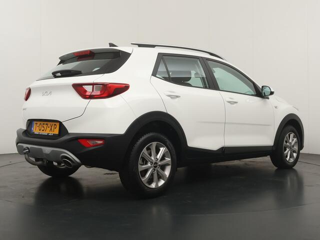 KIA Stonic 1.0 T-GDi MHEV DynamicLine - Navigatie - Achteruitrijcamera - Trekhaak - Apple Carplay/Android Auto - Fabrieksgarantie t/m 27-09-20230