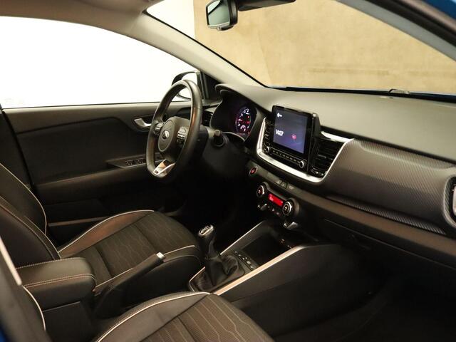 KIA Stonic 1.0 T-GDi MHEV GT-Line - VOORSTOELEN VERWARMD - HYBRIDE AANDRIJVING - STUURWIEL VERWARMD - DODEHOEKDETECTIE - PARKEERSENSOREN ACHTER - ACHTERUITRIJCAMERA - CRUISE CONTROL - APPLE CARPLAY/ANDROID AUTO - NAVIGATIESYSTEEM FULL-MAP