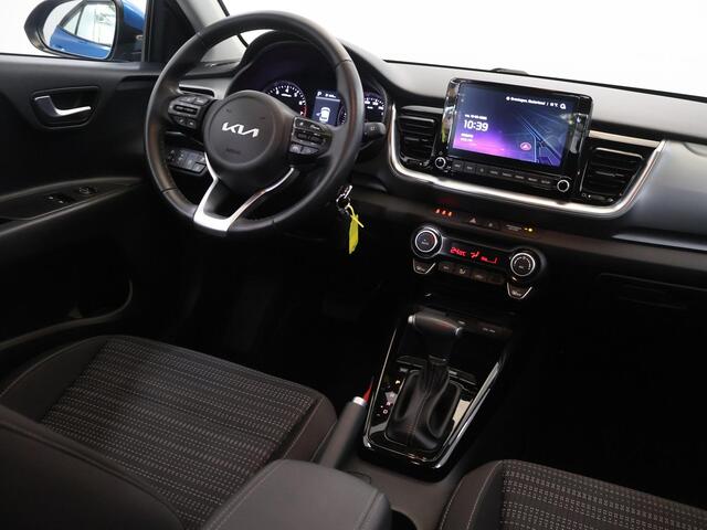 KIA Stonic 1.0 T-GDi MHEV DynamicLine | Parkeercamera | Apple Carplay/Android Auto | Climate Control | Cruise control |