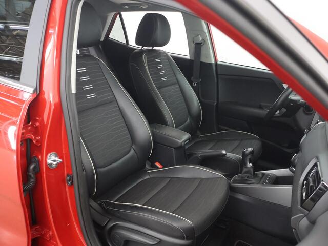 KIA Stonic 1.0 T-GDi MHEV GT-PlusLine | Keyless | Navigatie | Parkeercamera | Apple Carplay/Android Auto | Climate Control |