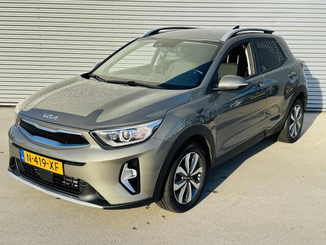 KIA Stonic 1.0 T-GDi MHEV DynamicPlusLine NW geleverd & Onderhouden | Clima | Cruise | Camera | Keyless | Privacyglass | DAB+