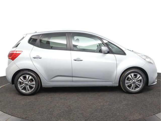 KIA VENGA 1.4 CVVT Edition - Cruise Control - Lichtmetalen Velgen - Climate Control - Elektrisch Glazen Panoramadak - Bovag Garantie