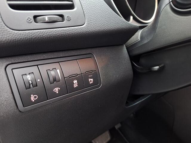 KIA VENGA 1.6 CVVT DynamicPLusLine DCT Automaat | Trekhaak | Dealer onderhouden | Navi | Climate | Stoel en Stuurverwarming | occasion