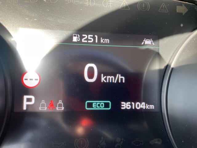 KIA Xceed 1.6 GDi PHEV DynamicPlusLine | 10 jaar garantie, Elektr. achterklep, Parkeersensoren V+A, Half leer, Dealer onderhouden, 1e eigenaar, 18 inch velgen!