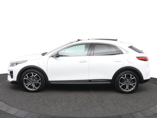 KIA Xceed 1.6 GDi PHEV ExecutiveLine - Climate Control - Trekhaak - All Season banden - DAB - Adaptive Cruisecontrol - Schuif/kanteldak - Stoel/Stuurverwarming Fabrieksgarantie 07-10-2027
