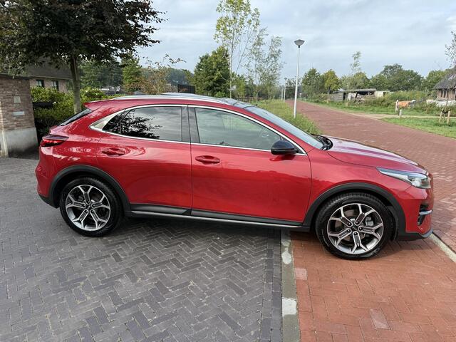KIA Xceed 1.6 T-GDi DynamicPlusLine | 204 PK | Panoramadak | Trekhaak | Virtual cockpit | Dealer onderhouden |