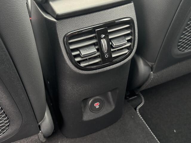 KIA Xceed 1.5 T-GDi GT-Line | Panoramaschuifdak | Stoelverwarming | LED-koplampen | Dodehoekassistentie | Achteruitrijcamera | Privacy glass | Stuurwielverwarming |