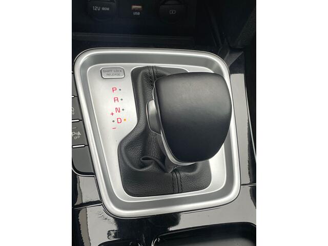 KIA Xceed 1.5 T-GDI MHEV DynamicPlusLine Automaat Navigatie, Schuifdak, Climate Control, Adaptive Cruise Control, 18"Lm, Achteruitrijcamera