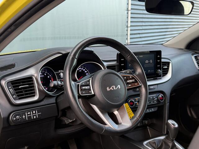 KIA Xceed BWJ 2023 | 1.0T 120PK ComfortLine | CLIMA | CAMERA A | STOELVERW | STUURWIELVERW | CARPLAY | NAVI | LICHTMETAAL |