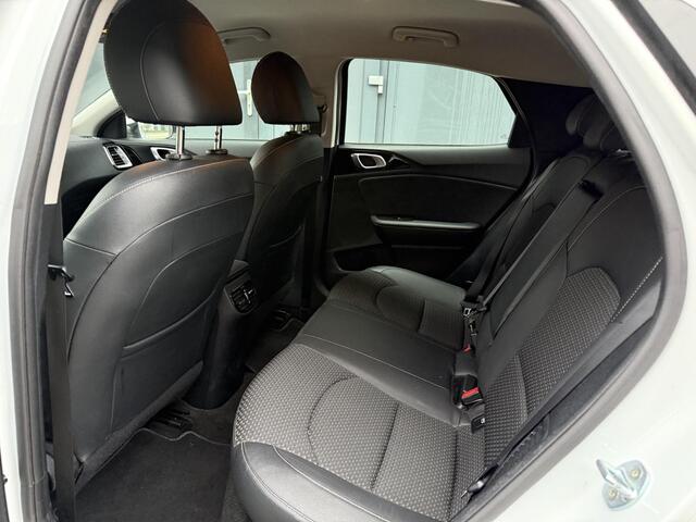 KIA Xceed 1.6 GDi PHEV DynamicLine / Afneembare Trekhaak (1300 KG Trekgewicht) / All Season Banden / Cruise Control / Apple Carplay / Navigatie / Achteruitrijcamera