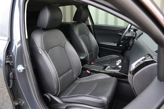 KIA Xceed 1.6 T-GDI Platinum Edition 204PK LED/Leer/Pano/ACC