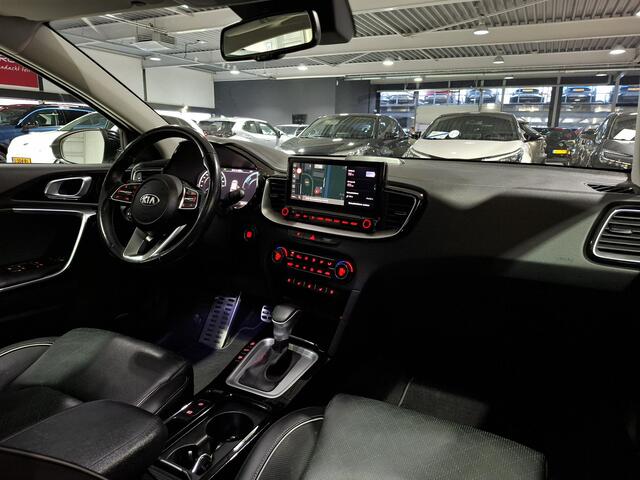 KIA Xceed 1.6 GDi PHEV ExecutiveLine Schuif kantel dak, Stoel en Stuur verwarming, Apple Carplay/Android Auto, Navigatie, Camera.