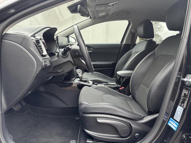 KIA Xceed 1.6 GDi PHEV DynamicLine Automaat / 1.300kg Trekgewicht / Dealer Onderhouden / Fabrieksgarantie tot 7-2029 / Stuur-/Stoelverwarming / Apple Carplay/Android Auto / Navigatie / Achteruitrijcamera / Adaptieve Cruise Control / Elektrische achterklep /