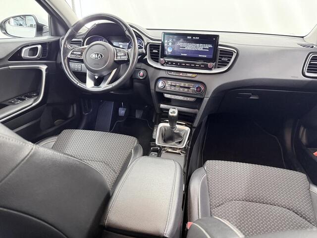KIA Xceed 1.0 T-GDi DynamicPlusLine | Navigatiesysteem | Stoel/Stuurwielverwarming | Parkeercamera | Climate control | Apple/Android CarPlay |