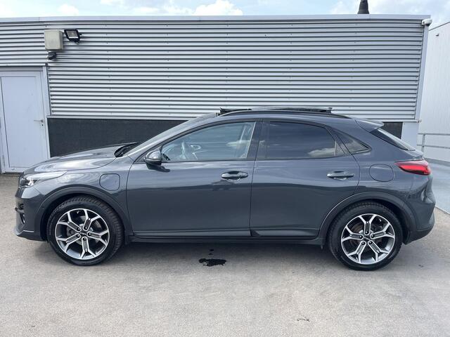 KIA Xceed 1.6 GDi PHEV ExecutiveLine Trekhaak, Schuif/kanteldak, Stoelventilatie, stuur- & stoelverwarming, navigatie Apple CarPlay/Android Auto, dodehoek detectie, Plug-In & automaat!