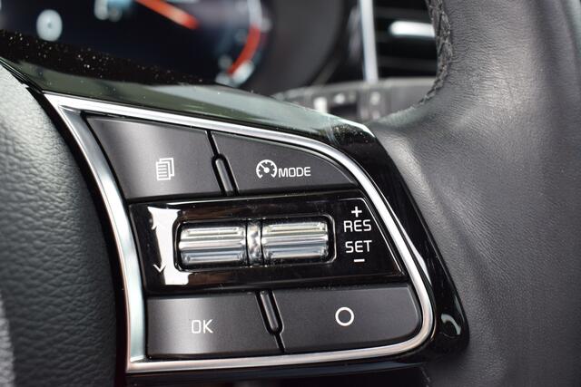 KIA Xceed 1.0 T-GDi Black Edition | Schuif-Kanteldak | Stoel & Stuurverwarming | JBL Audio | Elektrische Achterklep |