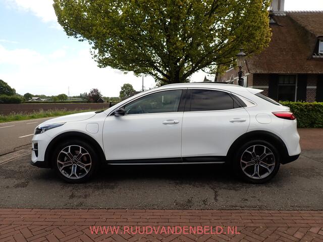 KIA Xceed 1.6 GDi PHEV STOELVENTILATIE / ACC / TREKHAAK / LEDER / SCHUIF-DAK / CARPLAY