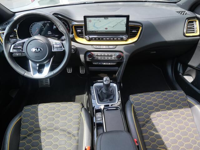 KIA Xceed 1.0 T-GDi DynamicPlusLine | Design Pack | Schuif-kanteldak | Cruise | Keyless | Navi | Carplay |