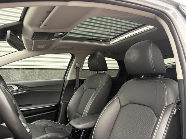 KIA Xceed 1.6 GDi PHEV ExecutiveLine Schuif/kanteldak, Dodehoekdetectie, Stoelkoeling, Stoelverwarming, stuurverwarming, Seat memory, Lederen bekleding,