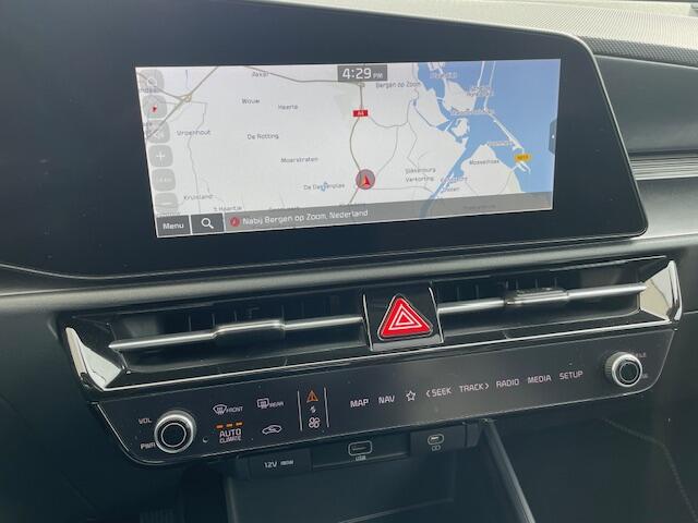 KIA e-Niro EV DynamicPlusLine 64.8 kWh Navigatie, Leder, Schuifdak, LED, Adaptive Cruise Control, Stoel/Stuurverwarming