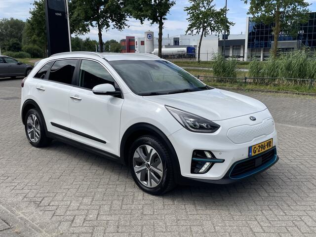 KIA e-Niro ExecutiveLine 64 kWh | Leder | Navigatie | Stoelverwarming | Info Bas: 0492-588982