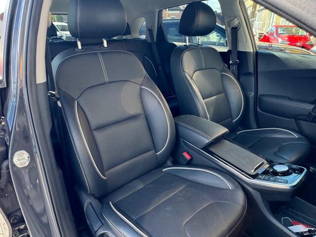 KIA e-Niro EXECUTIVELINE 64 KWh LEER/CARPLAY/TREKHAAK/JBL/FULL-OPTIONS!