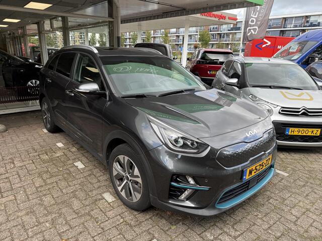KIA e-Niro ExecutiveLine 64 kWh Navi/Camera/Open Dak/Lederen bekleding/GEEN AFLEVERKOSTEN