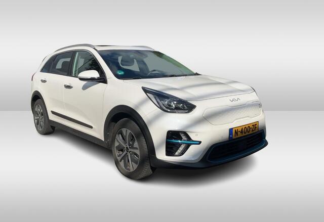 KIA e-Niro DynamicPlusLine 64 kWh / Camera / Schuifdak / Leder / Keyless / Navigatie / Dodehoek / DAB / Cruise Control