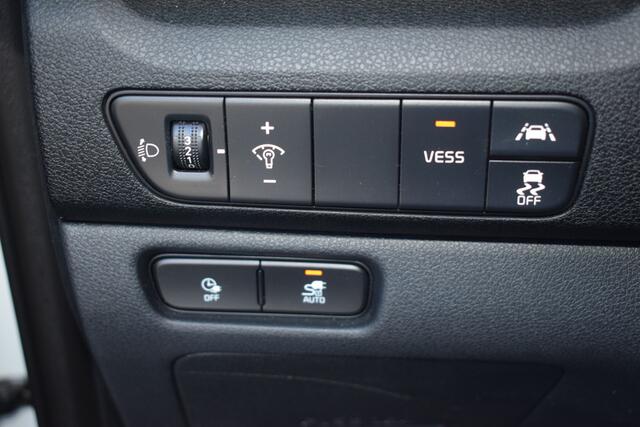 KIA e-Niro DynamicPlusLine 64kWh 3-Fase | Cruise Control Adaptief | Navigatie | Camera | Stoel+StuurVerwarming | SchuifKanteldak | Tot 10Jr. Kia-Garantie