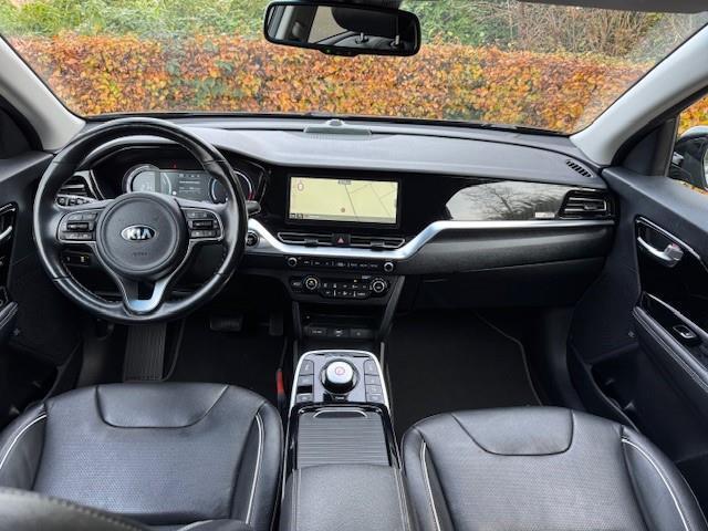 KIA e-Niro EXECUTIVELINE 64KWH SOH100%/3 FASEN/ACARPLAY/LEER/FABRIEKSGARANTIE