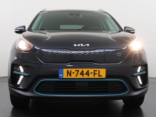 KIA e-Niro Edition 64 kWh 3-fase lader | SOH 94% |1e eigenaar | Origineel Nederlands | Dealeronderhouden | Stoel + stuur verwarming |Rijklaar prijs met garantie!