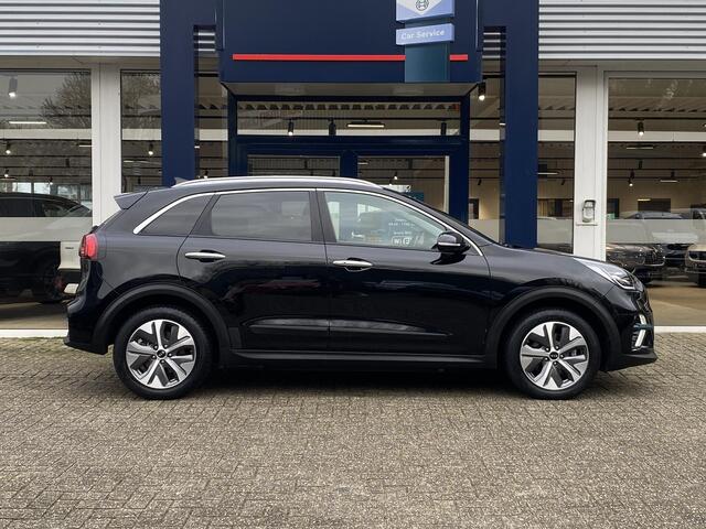 KIA e-Niro ExecutiveLine 64 kWh / NL-Auto / 204 PK / Adaptive Cruise-Control Stop&Go / Vol-Leder / Warmtepomp / Stoelverwarming en Verkoeling / Stoelen Met Geheugen / Stuurverwarming / Stoelverwarming-Achter / Draadloze-Telefoonlader / Dodehoek-Detectie / Climate-Co