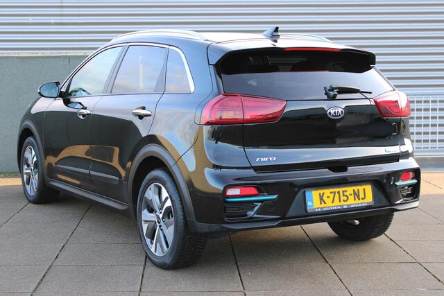 KIA e-Niro ExecutiveLine 64 kWh Stuur + stoel verwaming / Navigatie / Leder / Camera