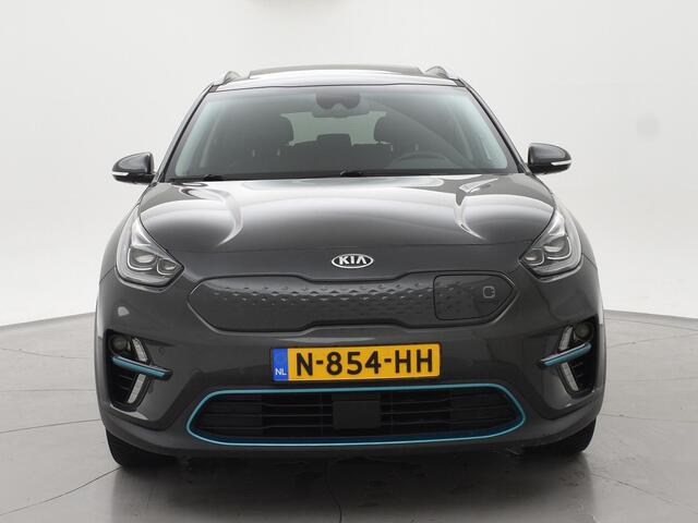 KIA e-Niro DYNAMICPLUSLINE 64 kWh + SCHUIFDAK | CARPLAY | CAMERA | STOEL/STUUURWIELVERW.