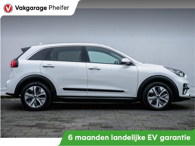 KIA e-Niro ExecutiveLine 64 kWh Stoel-stuurverwarming/ Leer/ Camera/ Navigatie/ Jbl/ Carplay/ Full led/ Adapt. cruise