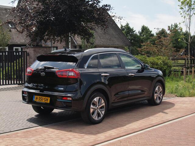 KIA e-Niro ExecutiveLine 64 kWh | Camera | Apple Carplay | Cruise Control | JBL | Leer |