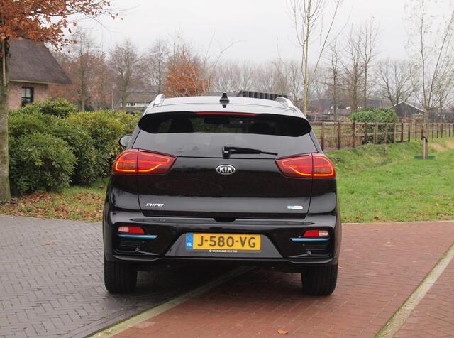 KIA e-Niro ExecutiveLine 64 kWh Facelift | 3 fase lader | Camera | Apple Carplay | JBL |