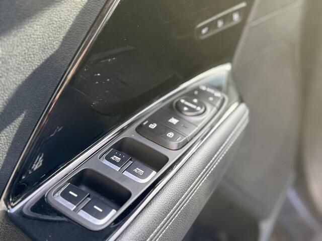 KIA e-Niro ExecutiveLine 64 kWh Leder l JBL l Camera l 1ste Eigenaar