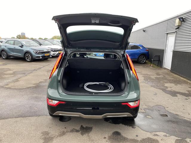 KIA e-Niro EV DynamicLine 64.8 kWh navigatie Apple CarPlay/Android Auto, NL-AUTO! parkeersensoren v&a, achteruitrij camera, adaptieve cruise control, BTW-auto