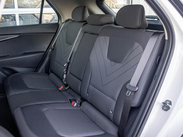 KIA e-Niro EV Light Advanced 64.8 kWh NW AUTO ! 28-02-2026 | Vlot rijden mogelijk !