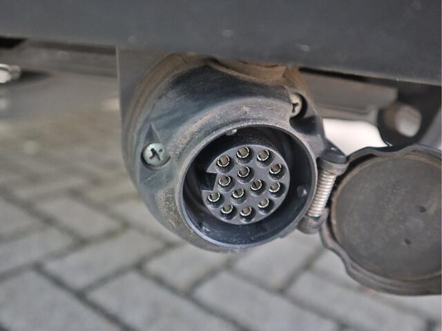 KIA e-Niro DynamicPlusLine 64 kWh Navigatie | Stoelverwarming | Stuurverwarming | Trekhaak | tot 10 jaar Garantie!