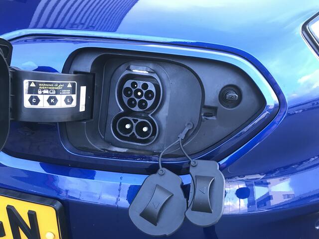 KIA e-Niro DynamicPlusLine 64 kWh 204pk 7 JAAR GARANTIE