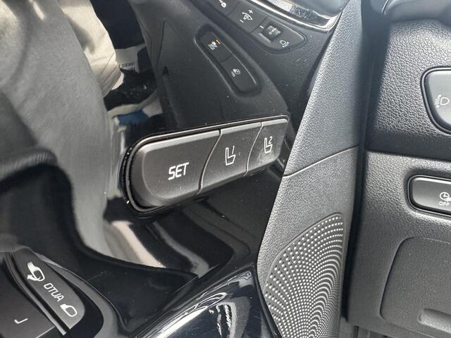 KIA e-Niro ExecutiveLine 64 kWh | JBL audio | Stoel verwarming en ventilatie | Stuurverwarming | Lederen | Dodehoek detectie | Navigatie | Apple Carplay / Android Auto | Elektrisch bedienbare bestuurdersstoel met geheugen