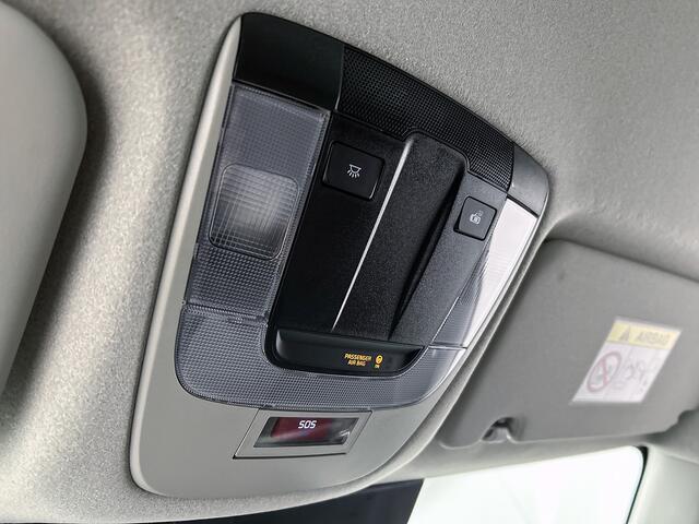 KIA e-Niro EV 64.8 KWh * SOH 100% * Nieuw model / Light Edition / Cruise-Adaptief / Navi Full Map / Apple Carplay / Airconditioning Fabrieksgarantie