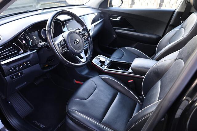 KIA e-Niro DynamicPlusLine 64 kWh LEER STOEL/STUURVERW. STOELVENTILATIE CAMERA PANO CARPLAY ACC JBL-SOUND MERMORY LANE-ASSIST 2XPDC 17''LMV NAP ENZ. ENZ.