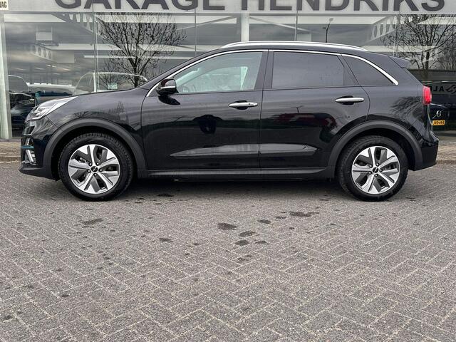 KIA e-Niro ExecutiveLine Sky 64 kWh | SOH: 96,1% | Schuifdak | Leder | Climate | Stoel&Stuur Verwarming | Memory Seat | Navi | Adaptive CC |