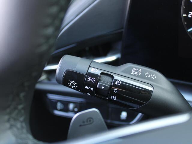 KIA e-Niro EV DynamicLine 64.8 kWh | Trekhaak | Clima | Camera | Cruise adapt. | Apple Carplay/Android Auto | Navi | 17" LM |