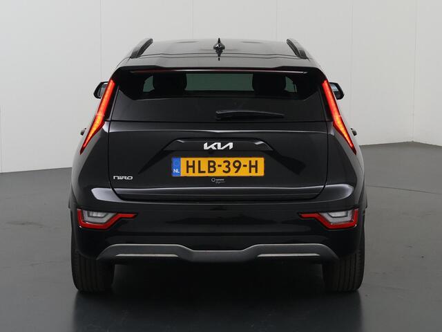 KIA e-Niro EV Plus 64.8 kWh | Schuif / Kanteldak | Stoel/Stuurwielverwarming | Elektr. Achterklep | Led Koplampen | Sfeerverlichting |